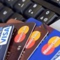 Milano, clonavano carte credito: 12 arresti, gestivano rete di esercenti compiacenti