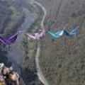 Bosnia, le amache sono sospese nel vuoto: quando il relax è a prova di vertigine