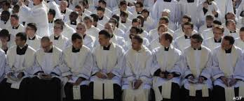 Inchiesta su fede preti, quattro su dodici pensano che un giorno si arriverà ai preti sposati